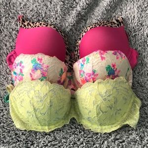 Victoria’s Secret / PINK bras